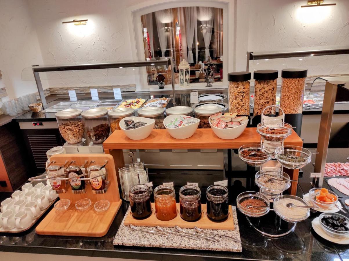 באיירסברון Wellness Hotel Garni Krone מראה חיצוני תמונה