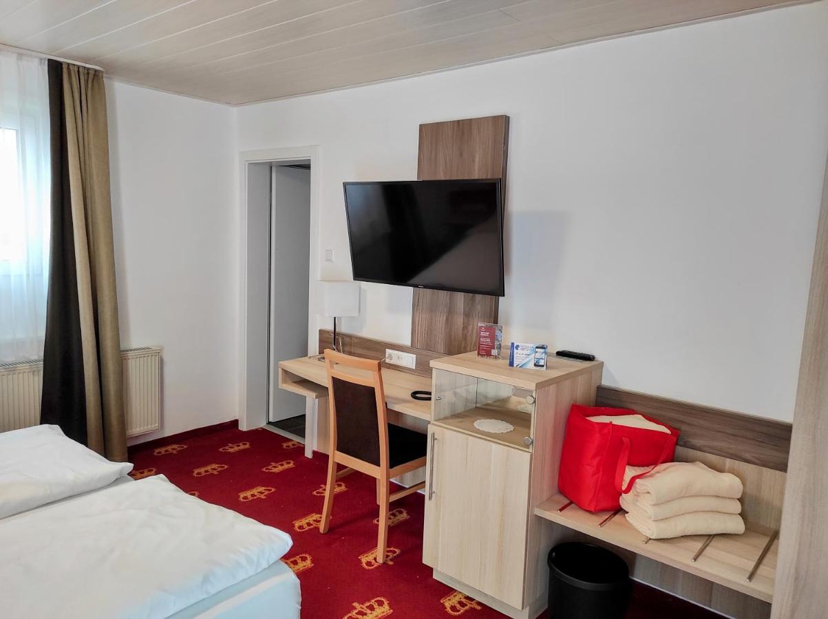 באיירסברון Wellness Hotel Garni Krone מראה חיצוני תמונה