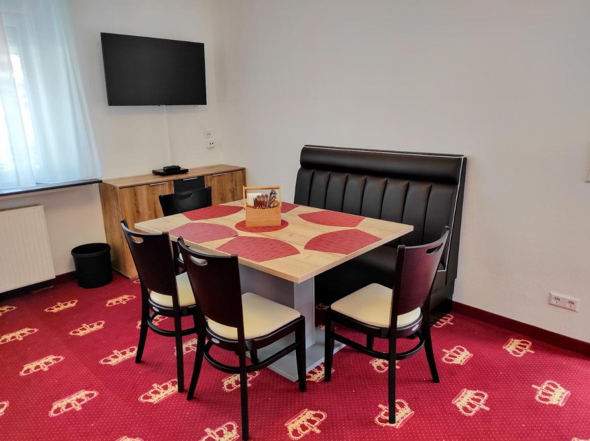 באיירסברון Wellness Hotel Garni Krone מראה חיצוני תמונה