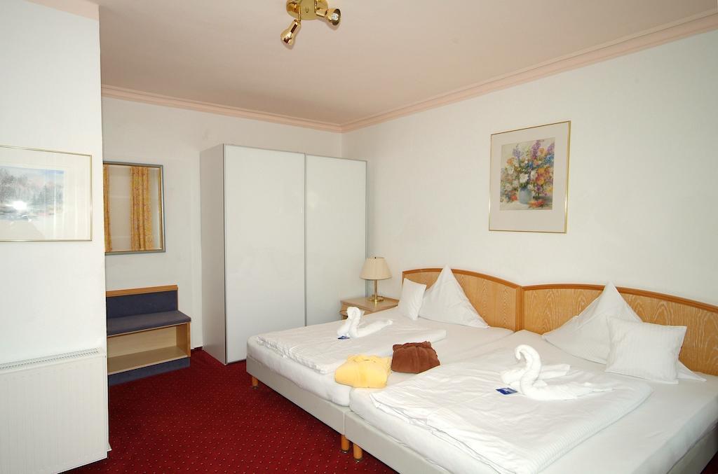 באיירסברון Wellness Hotel Garni Krone חדר תמונה