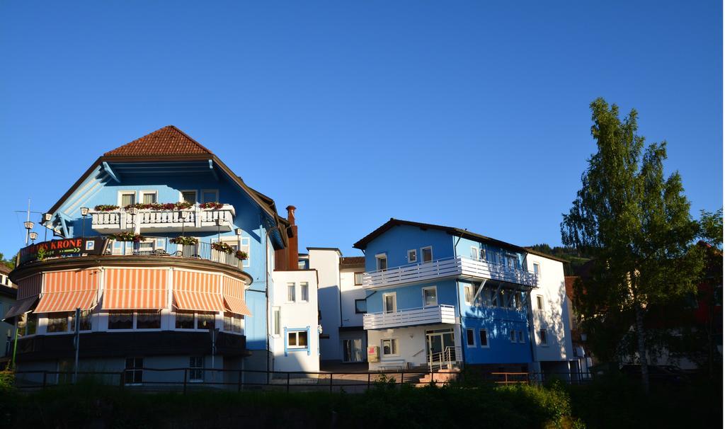 באיירסברון Wellness Hotel Garni Krone מראה חיצוני תמונה