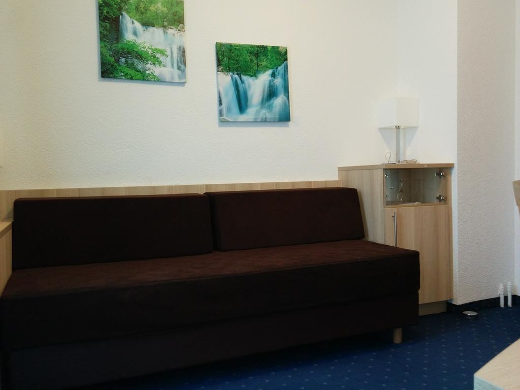 באיירסברון Wellness Hotel Garni Krone מראה חיצוני תמונה