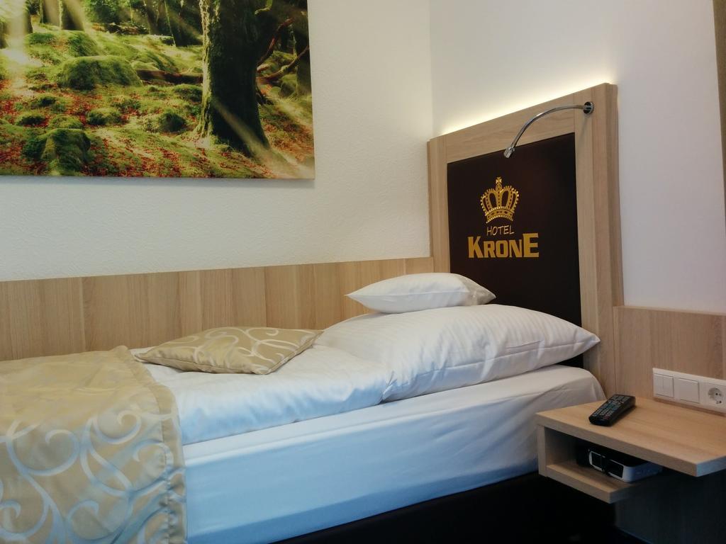 באיירסברון Wellness Hotel Garni Krone מראה חיצוני תמונה