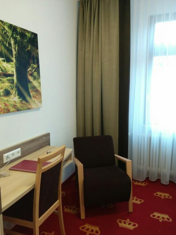 באיירסברון Wellness Hotel Garni Krone מראה חיצוני תמונה