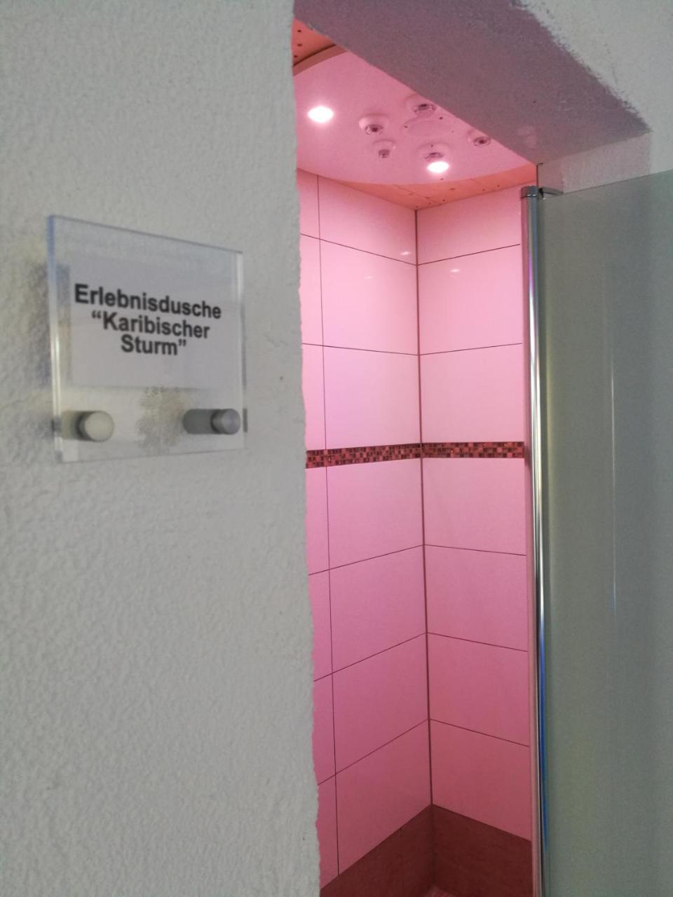 באיירסברון Wellness Hotel Garni Krone מראה חיצוני תמונה