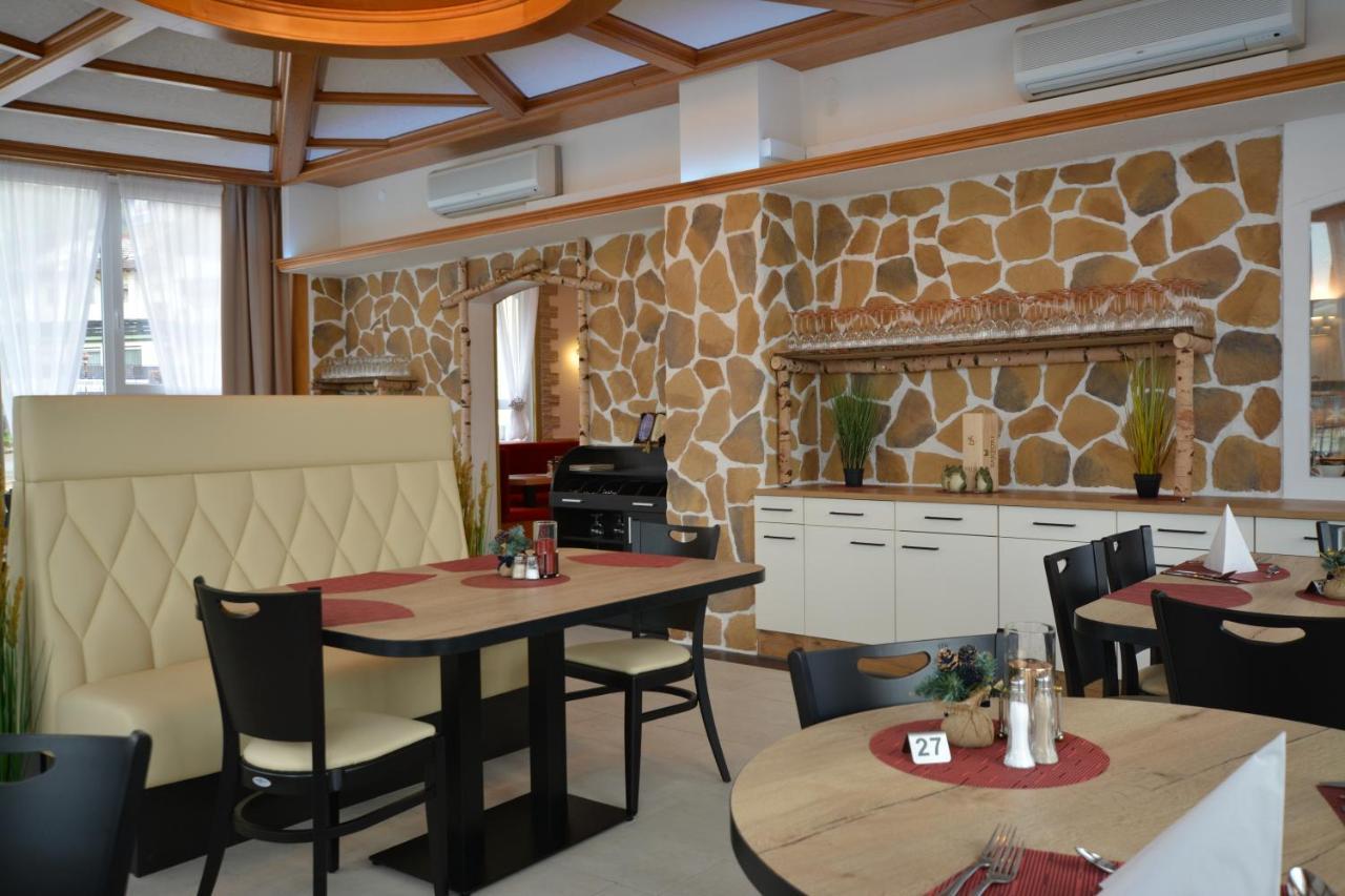 באיירסברון Wellness Hotel Garni Krone מראה חיצוני תמונה
