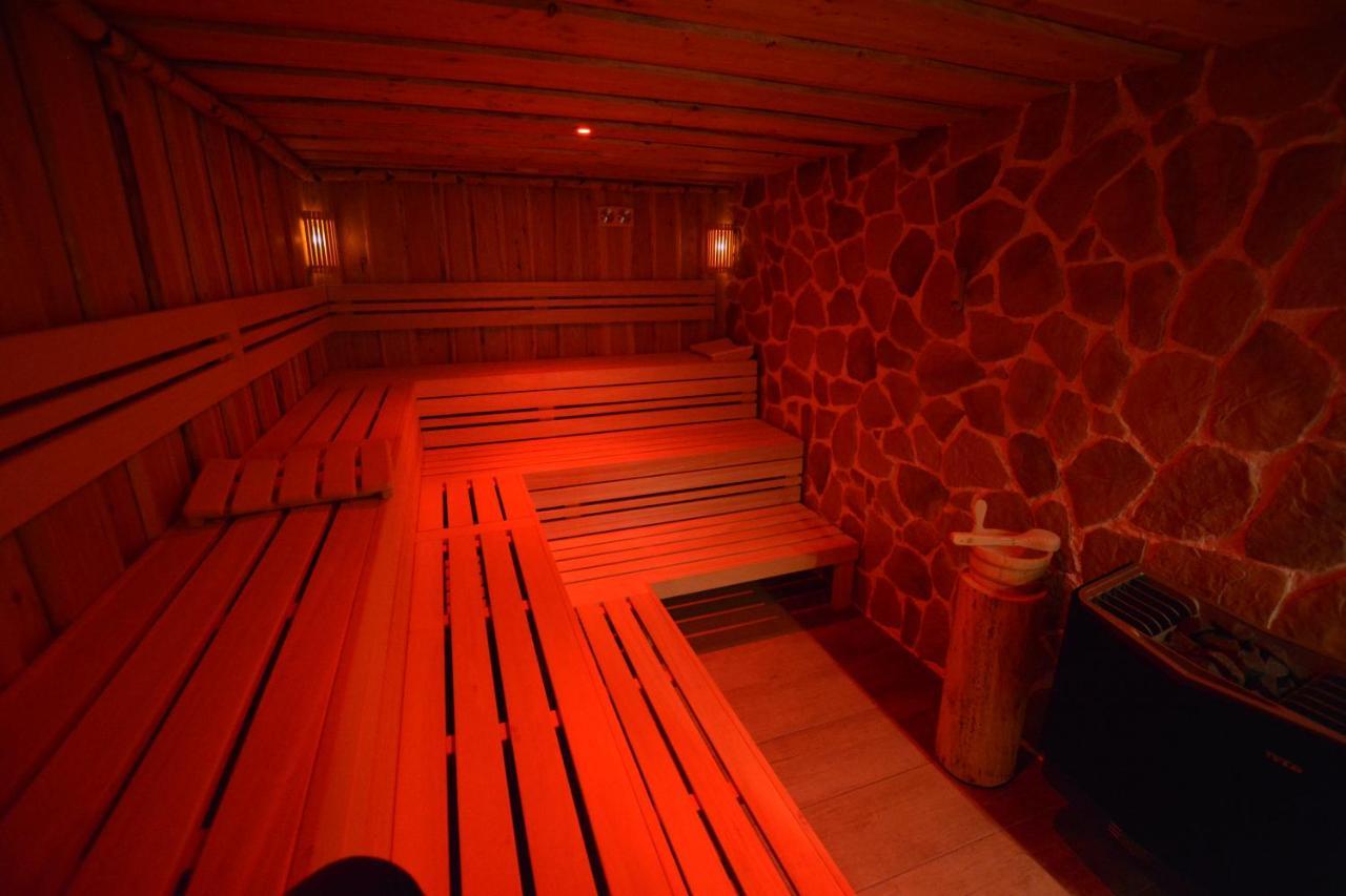 באיירסברון Wellness Hotel Garni Krone מראה חיצוני תמונה