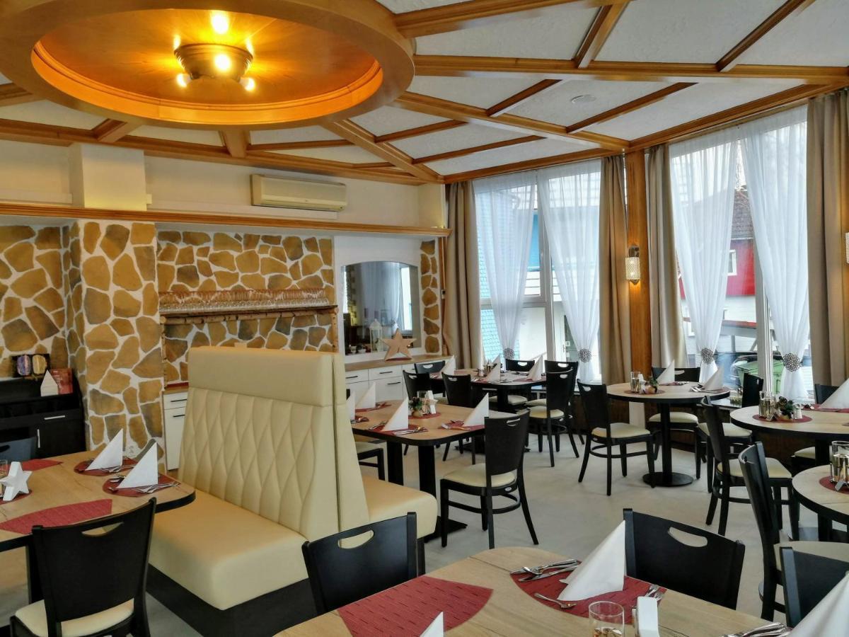 באיירסברון Wellness Hotel Garni Krone מראה חיצוני תמונה