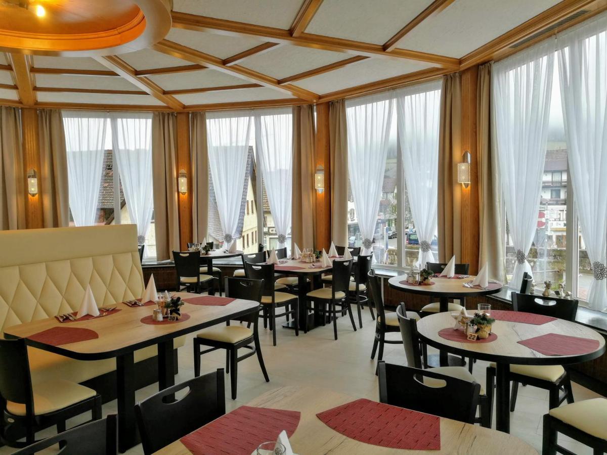 באיירסברון Wellness Hotel Garni Krone מראה חיצוני תמונה